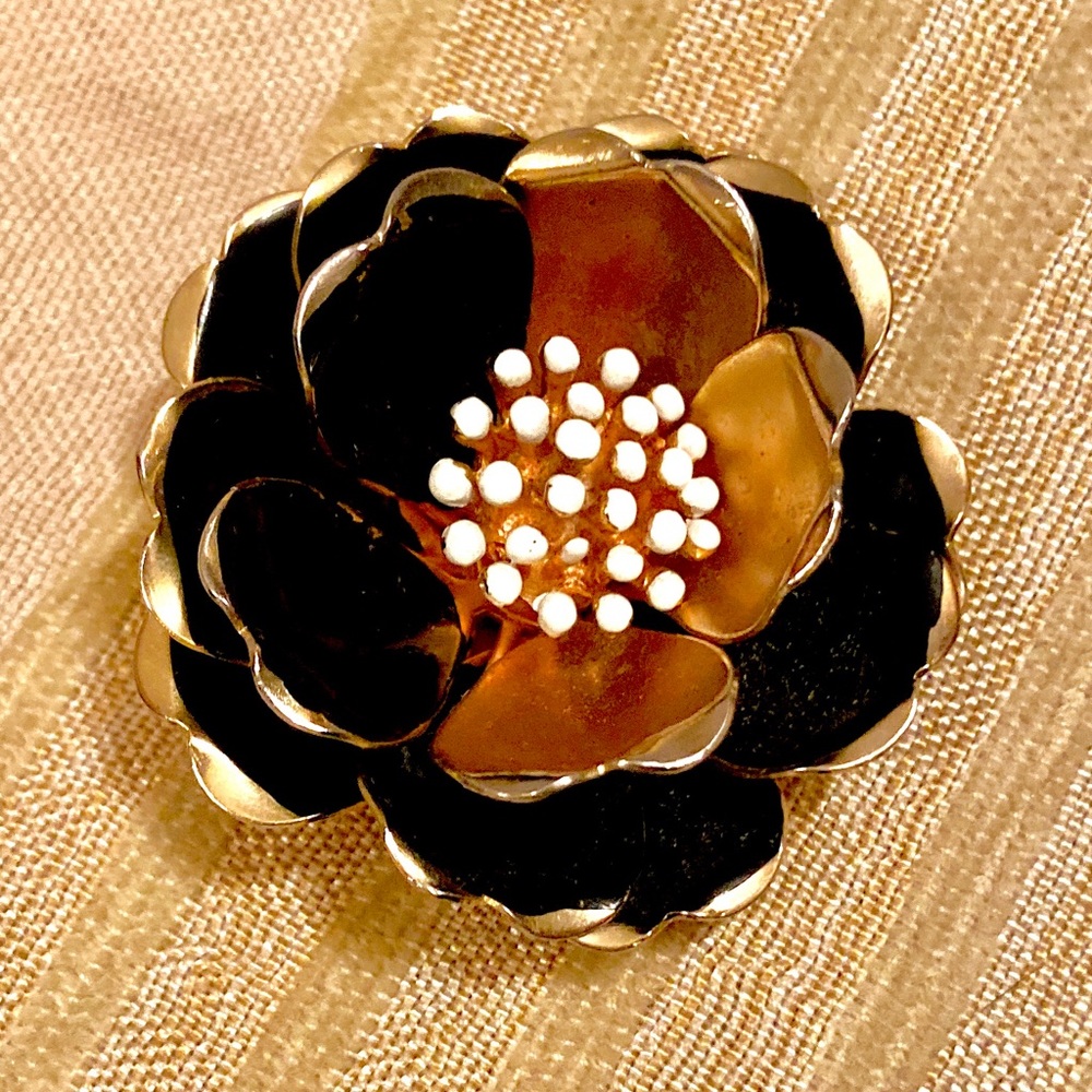 Vintage Gold Tone and BLack 3-D Rose Brooch
